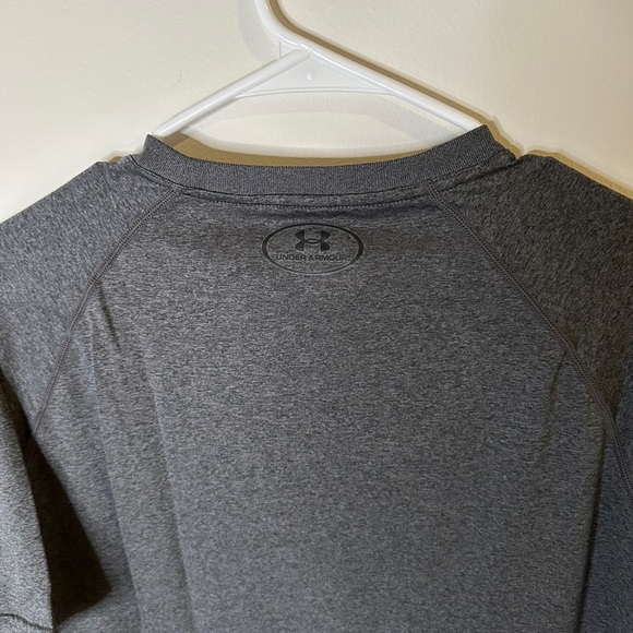 Men's Under Armour Athletic Shirt Size Large - Picture 5 of 5